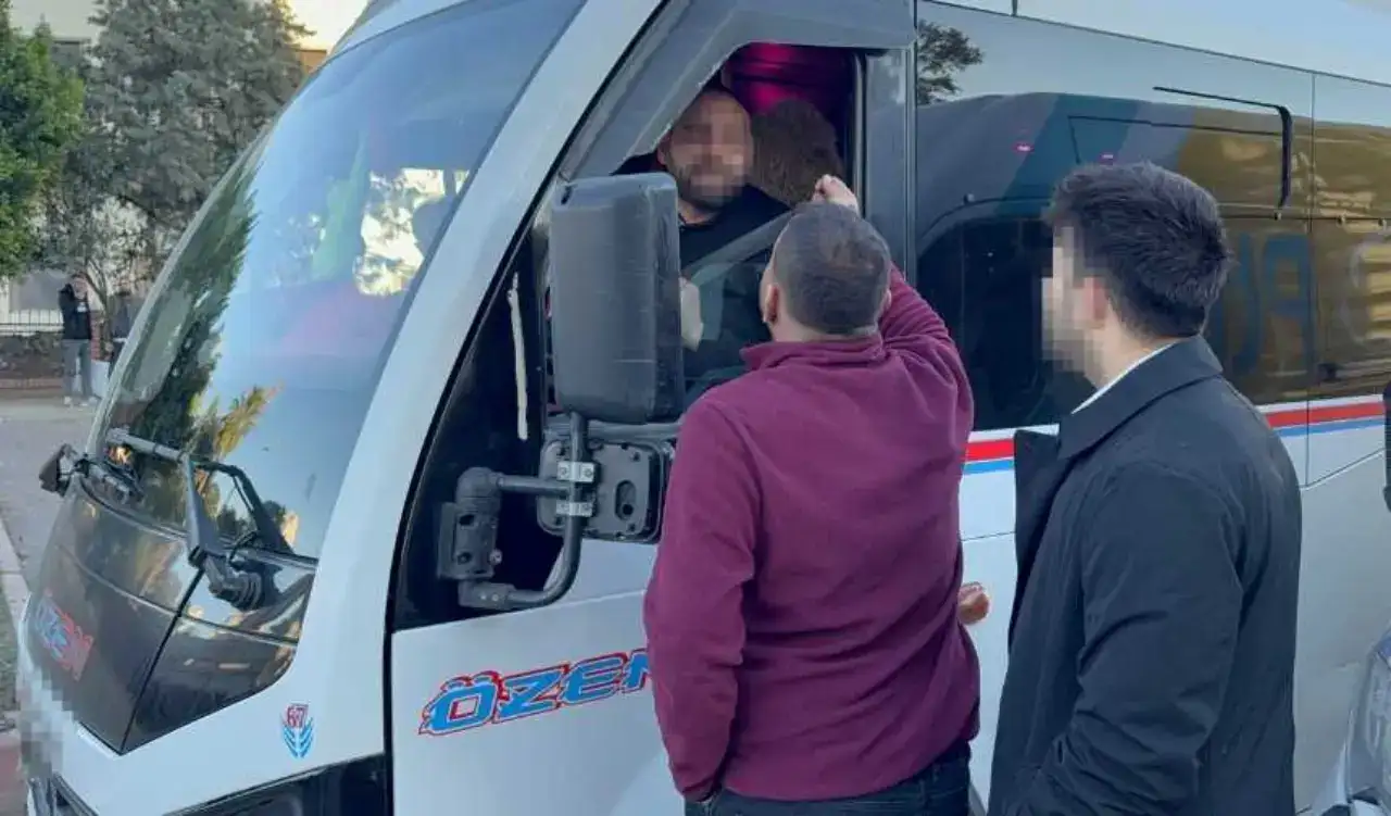 Adana’da Yol Verme Tartışması Kavgaya Dönüştü: O Anlar Kamerada! 3